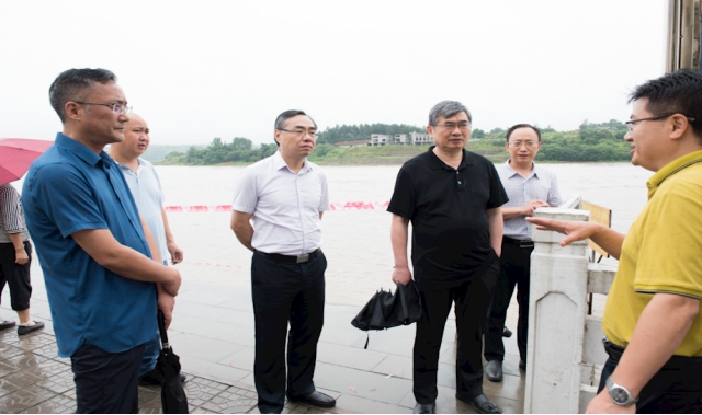 专项工作指挥部副指挥长,市水务局局长喻斌检查合江防汛减灾工作四,线